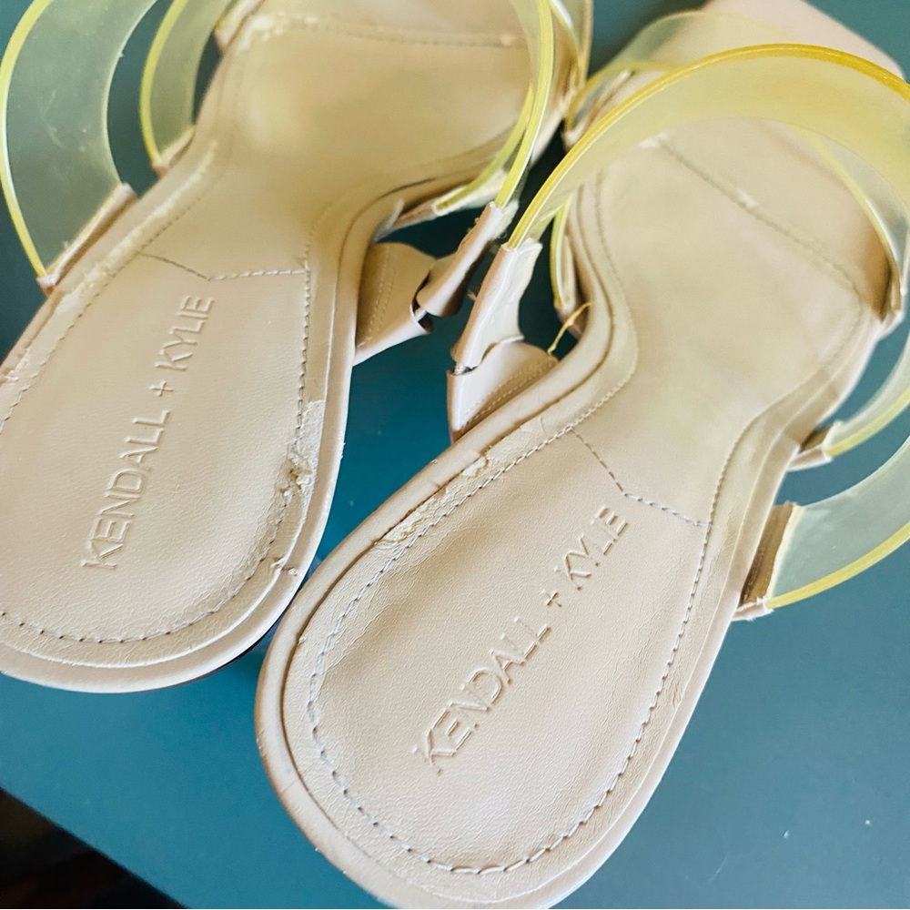 Kendall + Kylie Leila 3 Band Sandal Size 8 - Picture 7 of 9